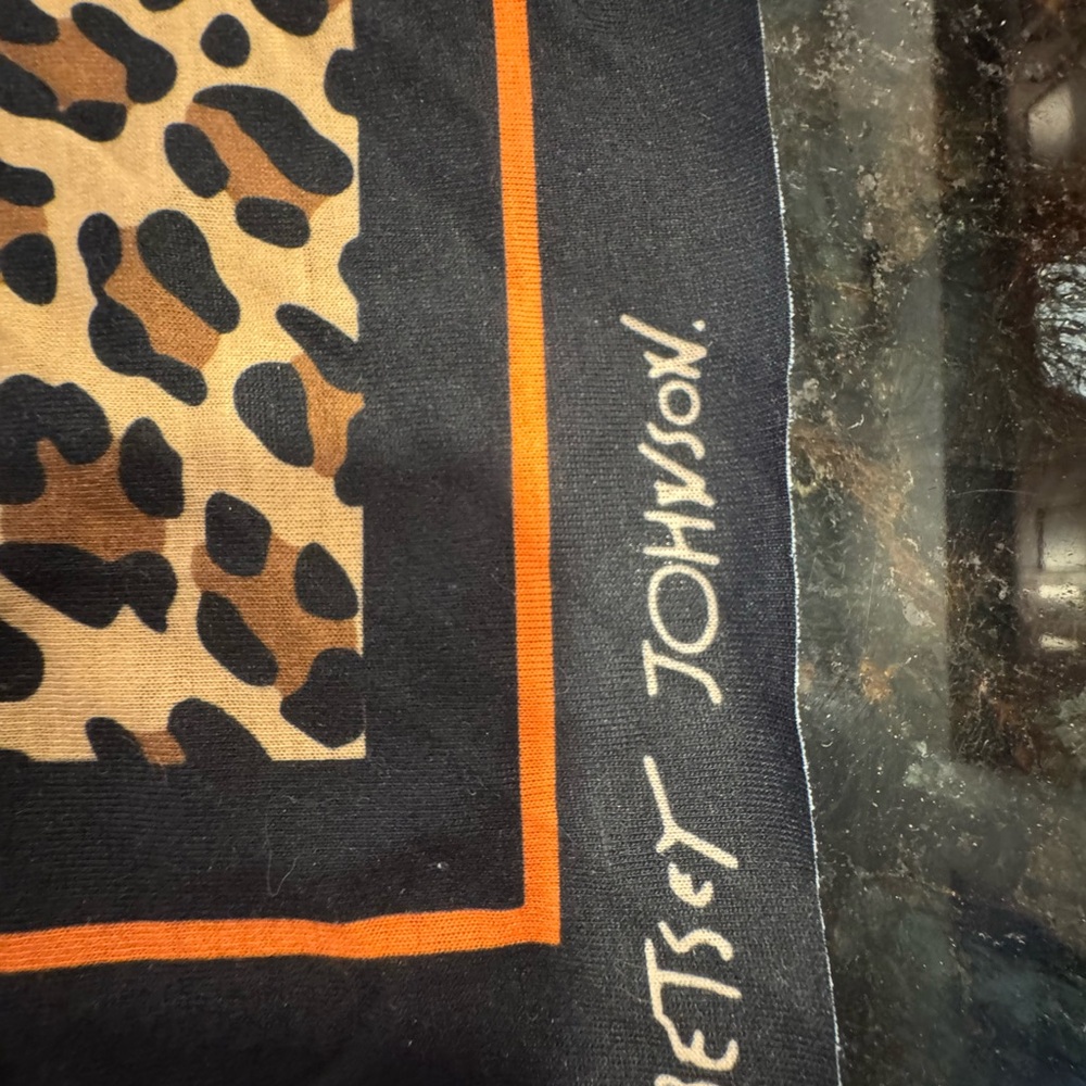 Betsey Johnson Leopard Print Sunglasses - Picture 12 of 16